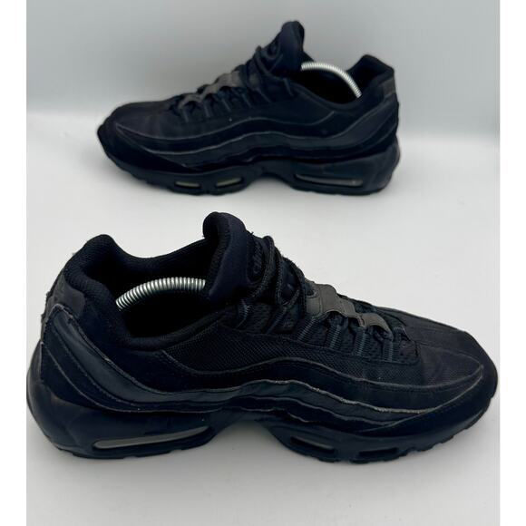 Nike Air Max 95 Triple Black Suede Leather 609048-092 Sz 11 # 372 main image 8